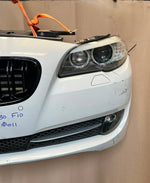 قم بتحميل الصورة إلى عارض الصور، BMW F10 2011 530i WHITE COMPLETE NOSE CUT FRONT BUMPER XENON DYNAMIC HEADLIGHTS GRILLE OEM USED