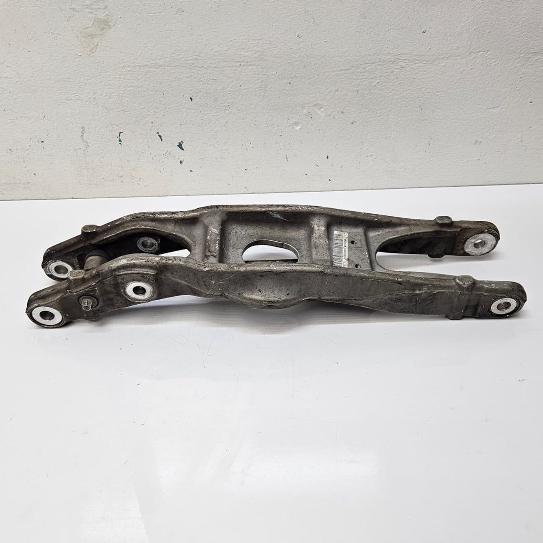 A2053300-2016-2023 Mercedes-Benz E350 GLC300 Rear Lower Control Arm