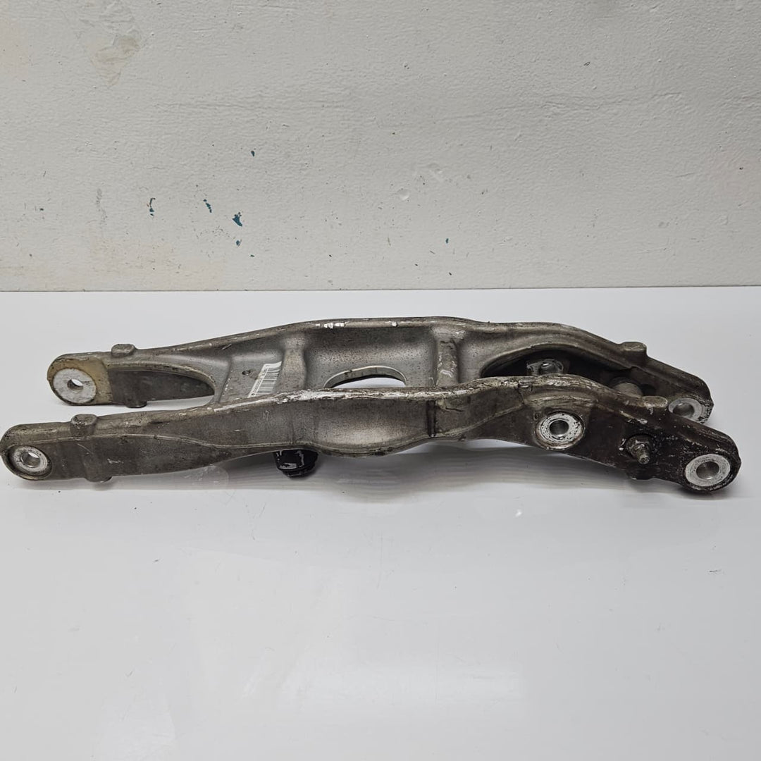A2053300-2016-2023 Mercedes-Benz E350 GLC300 Rear Lower Control Arm