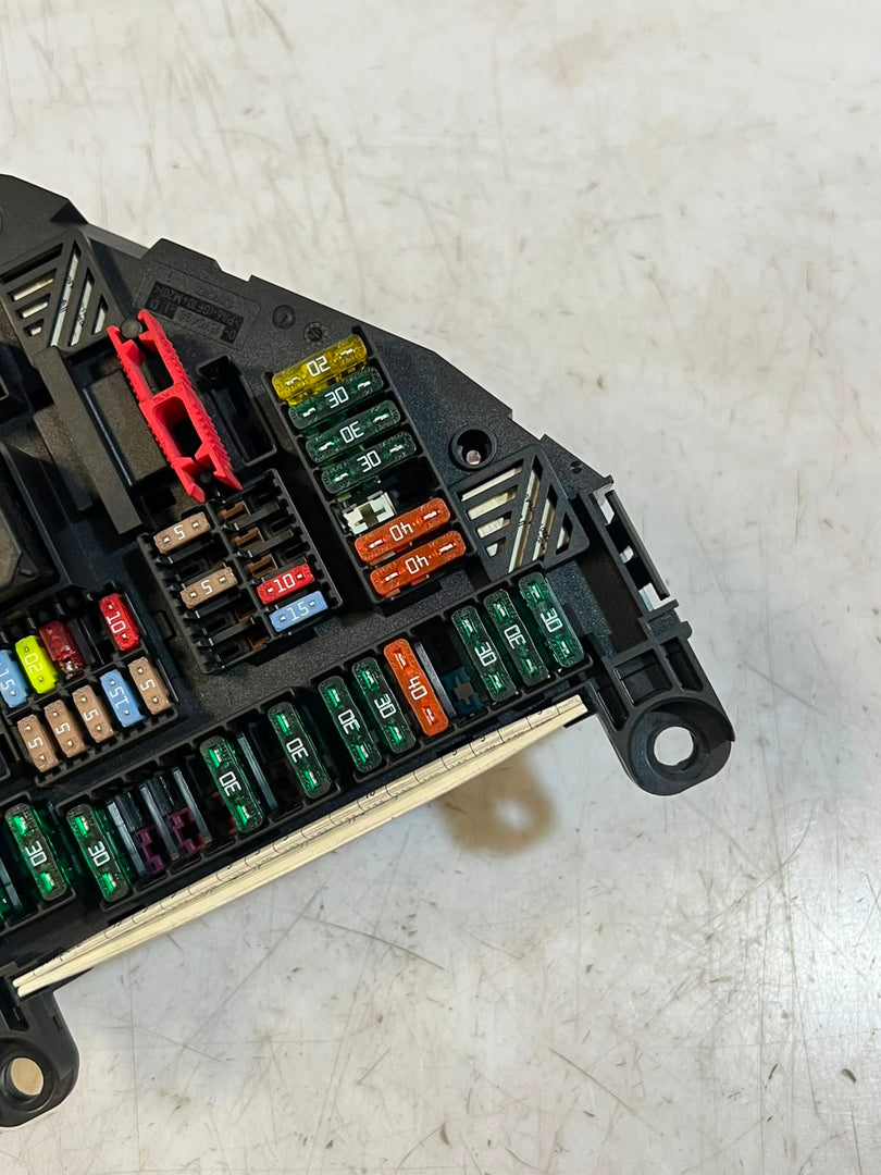 BMW 528i 535i 550i F10 F11 Power Distribution Fuse Box 9234423 OEM 2010-2016