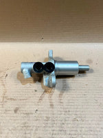 Load image into Gallery viewer, 2012 BMW 5 Series GT F07 Brake Master Cylinder Used Genuine OEM