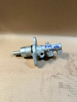 Bild in die Galerieansicht laden, 2001 BMW 5 Series E39 Brake Master Cylinder Used Genuine OEM