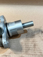 Bild in die Galerieansicht laden, 2001 BMW 5 Series E39 Brake Master Cylinder Used Genuine OEM