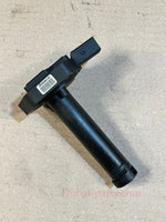 Load image into Gallery viewer, 2006-2011 BMW 323i 325i E90 E82 Engine Oil Level Sensor 7607910 OEM