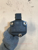 Load image into Gallery viewer, 2006-2011 BMW 323i 325i E90 E82 Engine Oil Level Sensor 7607910 OEM