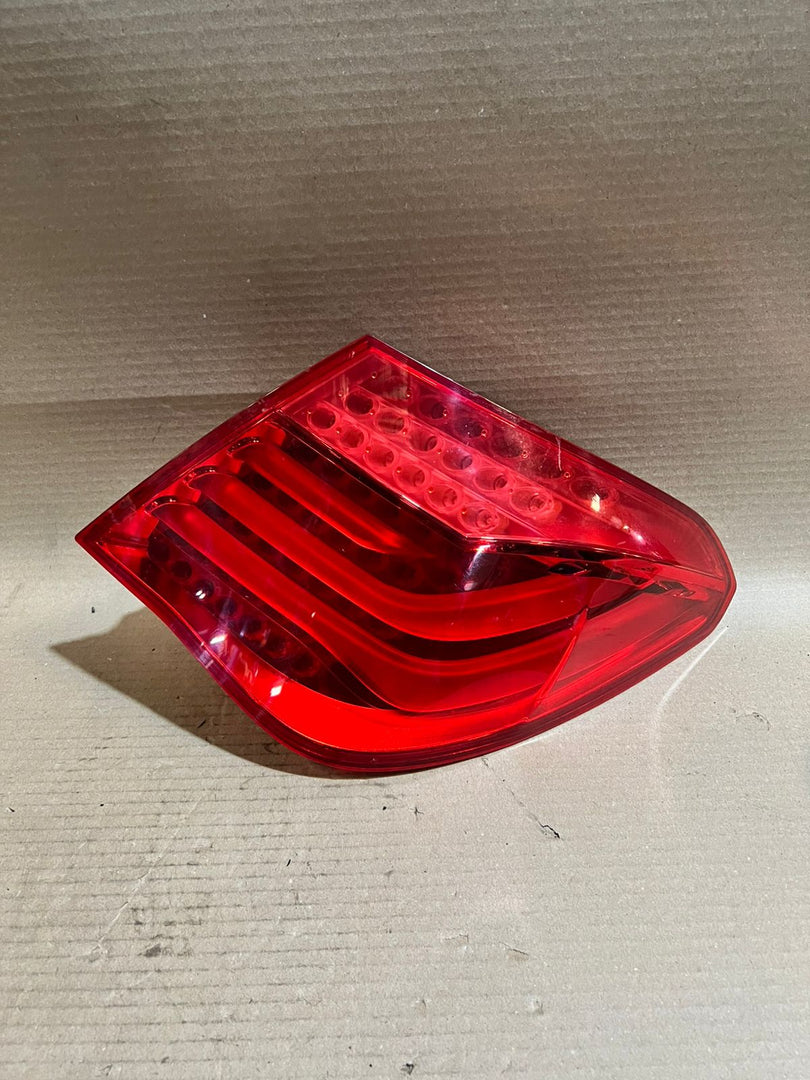 BMW 7 Series F01 F02 F03 F04 Right Rear Tail Light Lamp 7182198 OEM