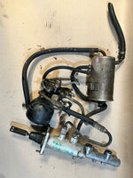Bild in die Galerieansicht laden, BMW 5 Series E34 530i 540i Brake Master Cylinder Used Genuine OEM