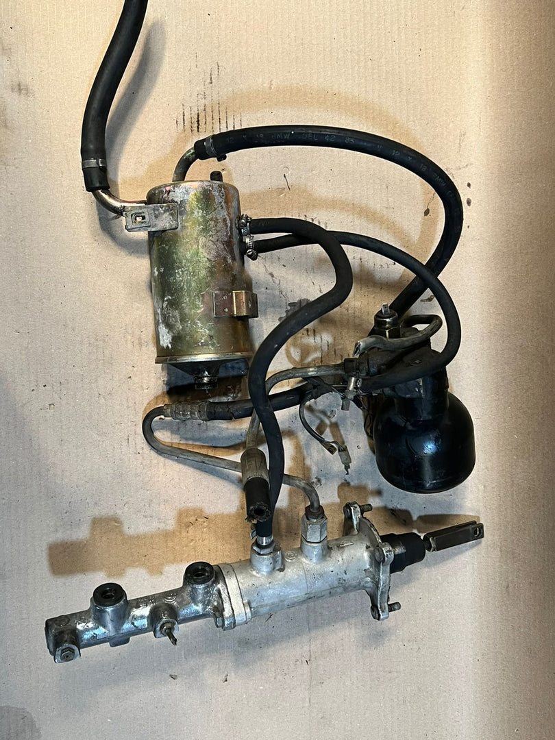 BMW 5 Series E34 530i 540i Brake Master Cylinder Used Genuine OEM