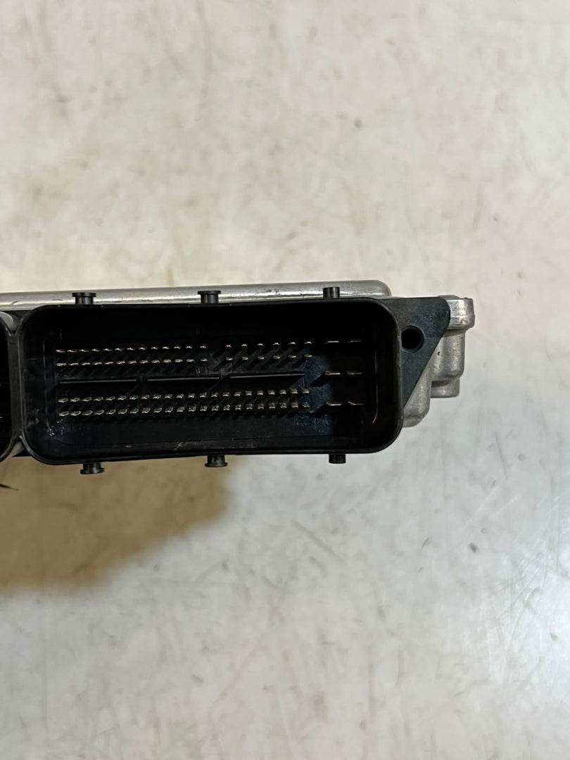 BMW 1 3 Series E82 E87 E88 E90 N46N 2.0L Engine ECU DME 7647826 Bosch 0261S08683 OEM