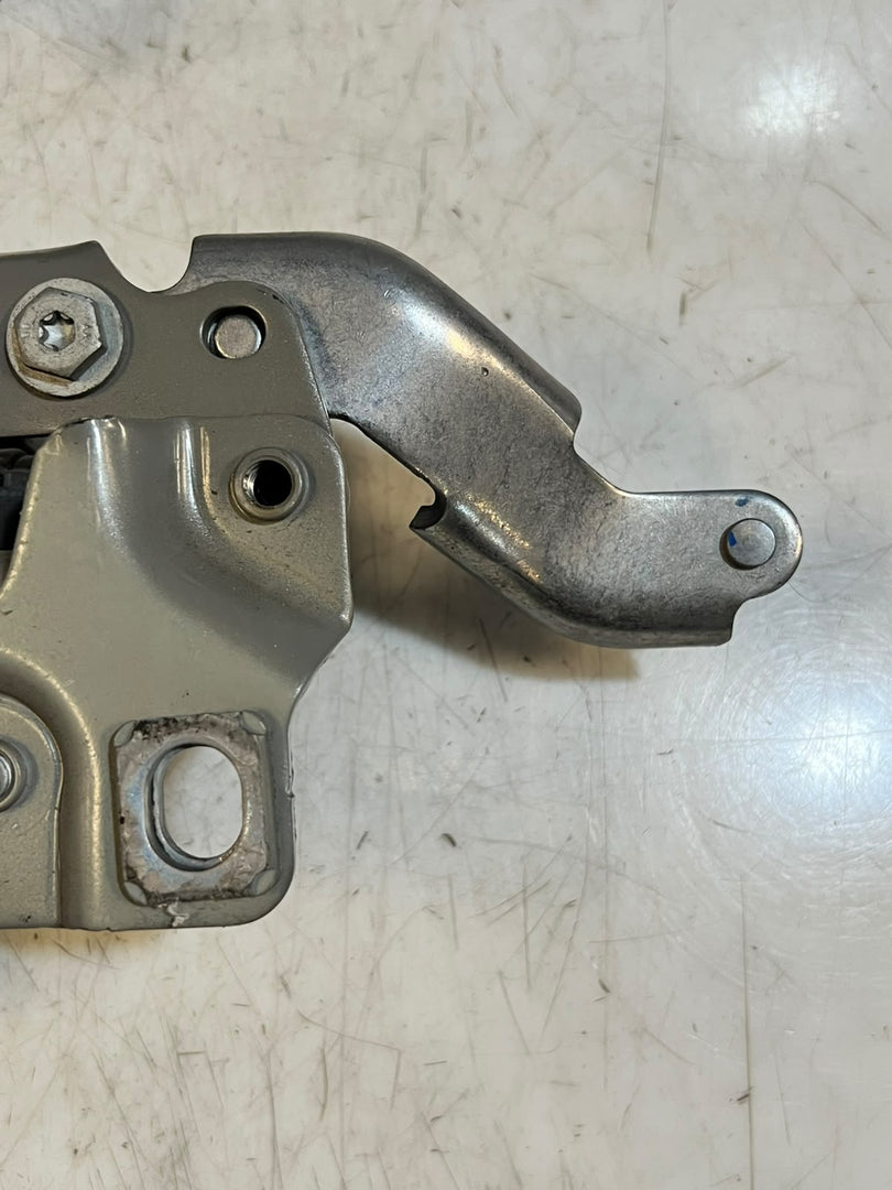 BMW 5 Series F10 F11 F18 Front Right Hood Bonnet Hinge 7201276 51237201276 OEM