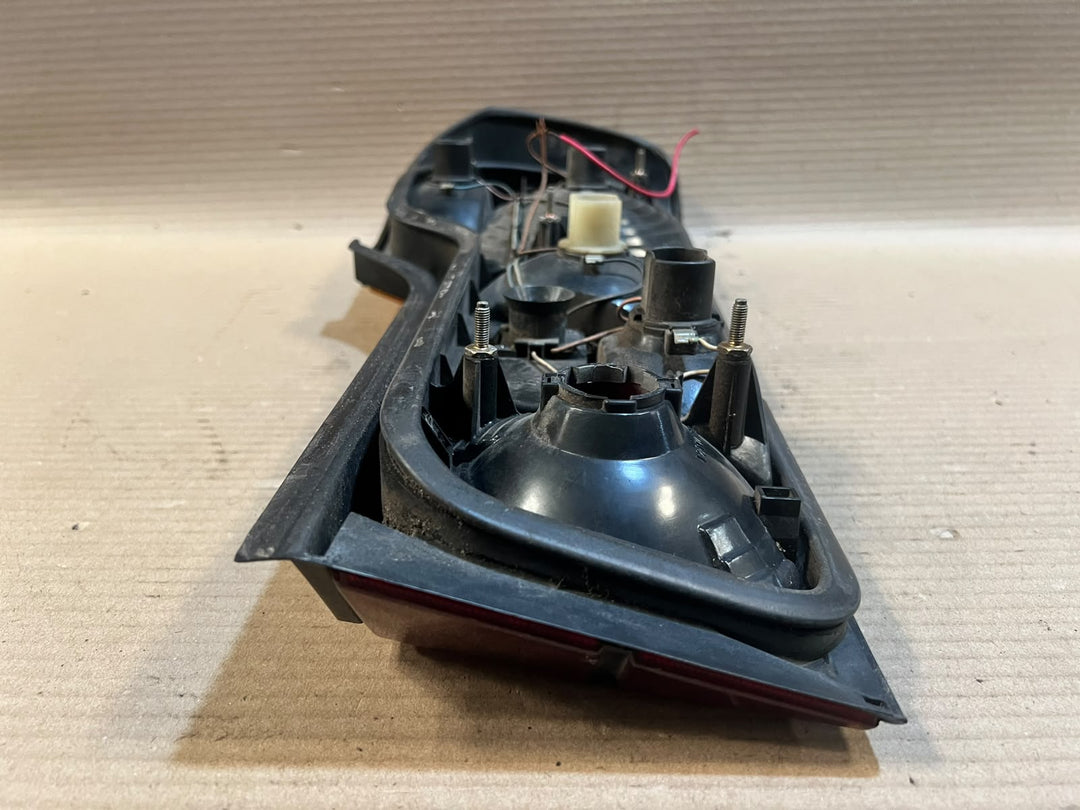 1989 BMW 735i E32 M30 USA LEFT Rear Tail Light Back Lamp Assembly OEM