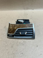 Bild in die Galerieansicht laden, 2016 BMW 7 Series G11 G12 750Li RHD Right Dashboard Air Vent Grille 9299498 OEM