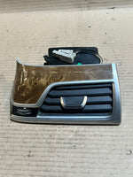 Bild in die Galerieansicht laden, 2016 BMW 7 Series G11 G12 750Li RHD Right Dashboard Air Vent Grille 9299498 OEM