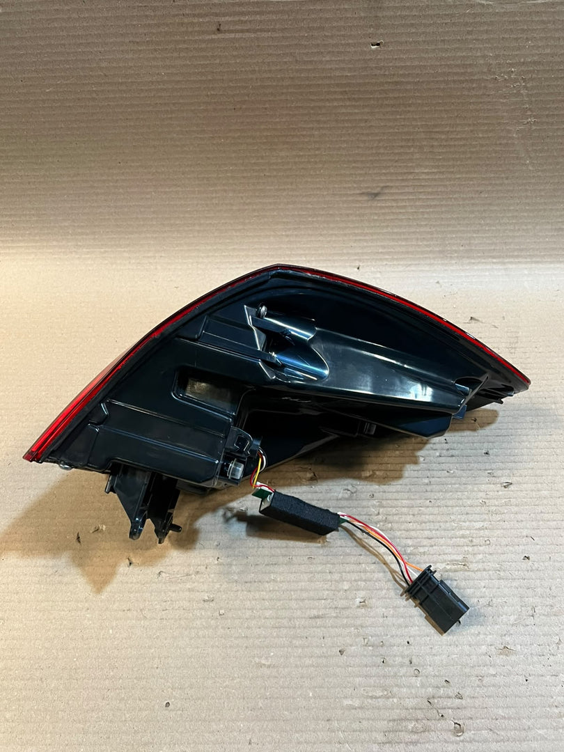 BMW X1 F48 Right Rear Tail Light Back Lamp NEW