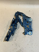 Load image into Gallery viewer, 2016-2020 BMW 7 Series G11 G12 740i 750i Front Right Hood Bonnet Hinge 7347408 OEM