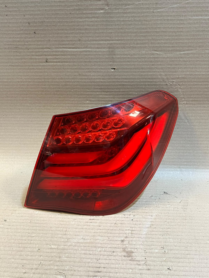 BMW 7 Series F01 F02 F03 F04 LCI Rear Right LED Tail Stop Light 7300268 OEM ECE