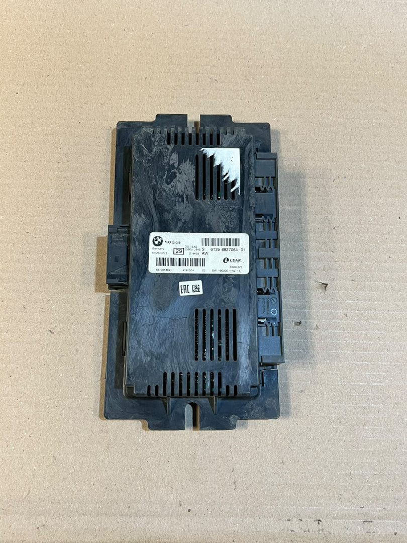 BMW 1 3 Series E87 E90 E91 E92 E93 X1 E84 Z4 E89 FRM3 Footwell Module 6827064 OEM