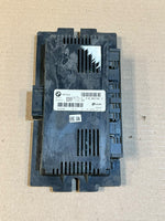Bild in die Galerieansicht laden, BMW 1 3 Series E87 E90 E91 E92 E93 X1 E84 Z4 E89 FRM3 Footwell Module 6827064 OEM
