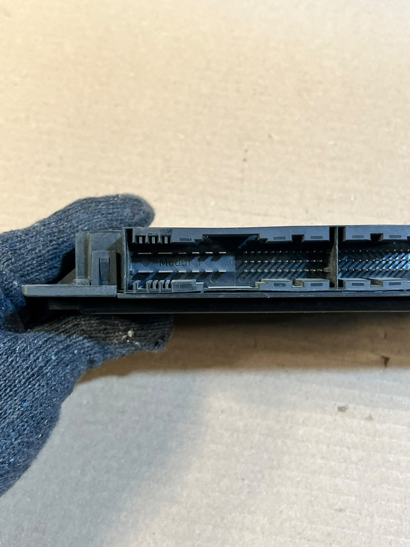 BMW 1 3 Series E87 E90 E91 E92 E93 X1 E84 Z4 E89 FRM3 Footwell Module 6827064 OEM