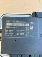 Bild in die Galerieansicht laden, BMW X3 F25 X4 F26 FRM3 Footwell Light Control Module 9250458 OEM