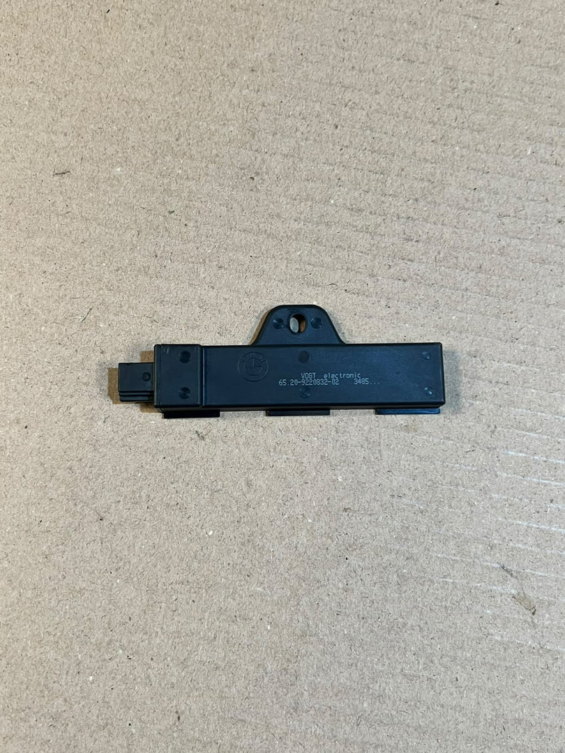 BMW 5 6 7 Series F10 F11 F12 F13 F01 F02 Control Module 9220832 OEM