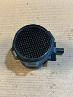 Bild in die Galerieansicht laden, 2000 BMW X5 E53 4.4i M62 Mass Air Flow Meter MAF Sensor RHD OEM