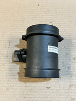 Bild in die Galerieansicht laden, 2000 BMW X5 E53 4.4i M62 Mass Air Flow Meter MAF Sensor RHD OEM