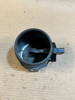 Bild in die Galerieansicht laden, 2000 BMW X5 E53 4.4i M62 Mass Air Flow Meter MAF Sensor RHD OEM