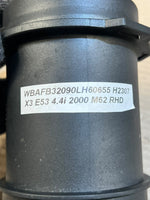 Bild in die Galerieansicht laden, 2000 BMW X5 E53 4.4i M62 Mass Air Flow Meter MAF Sensor RHD OEM