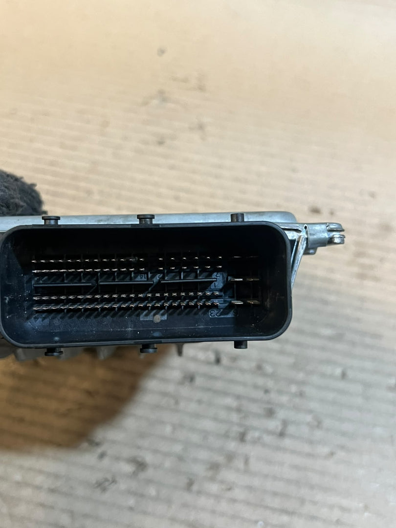 BMW 3 Series E90 320i MSD81 Engine Control Unit ECU DME 7599881 OEM