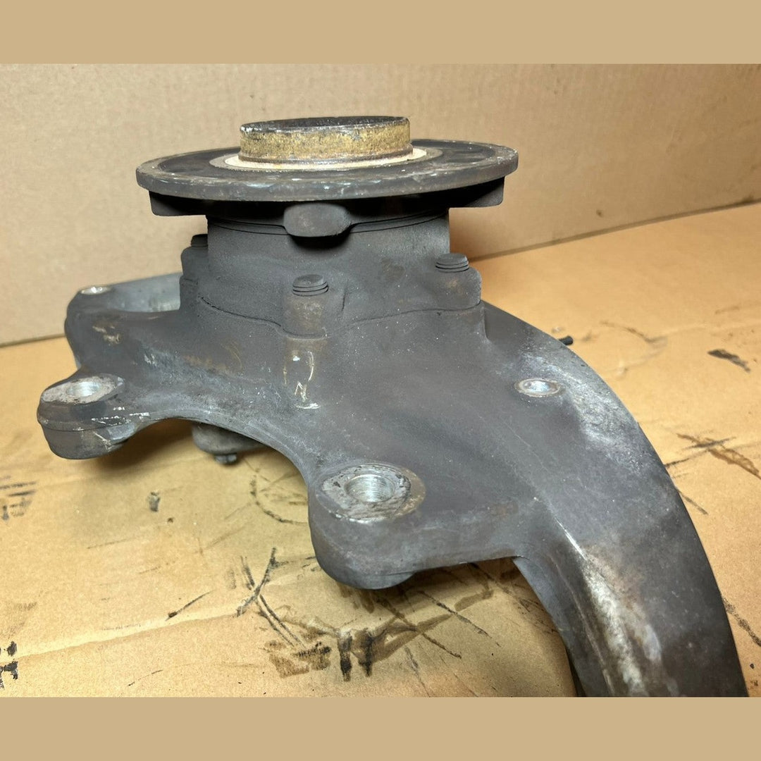 Mercedes-Benz W205 C-Class C300 C250 Front Left 2014-18 Knuckle Spindle Hub Carrier OEM