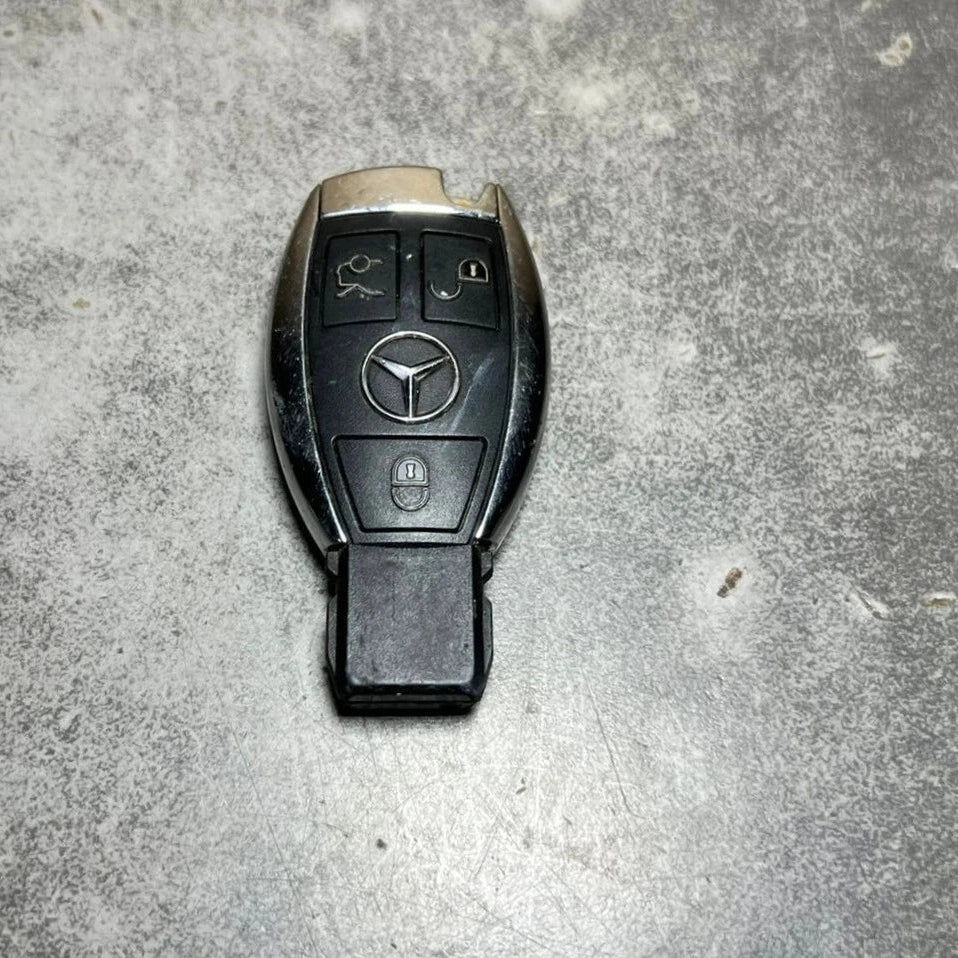 MERCEDES BENZ Factory OEM KEY FOB 3 BUTTON Keyless Entry Remote GENUINE